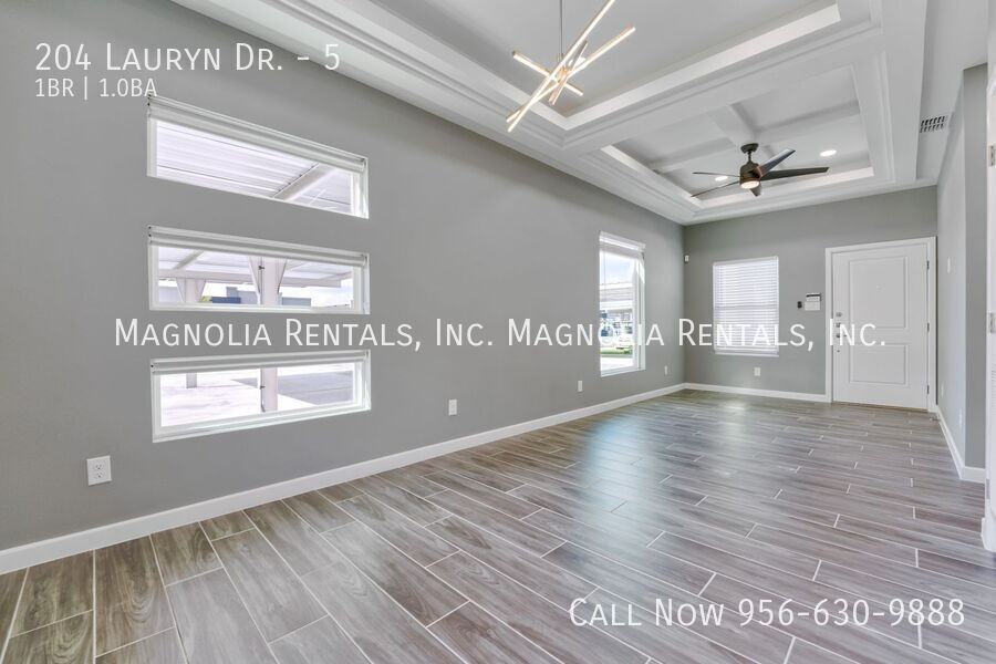 204 Lauryn Dr #5 - Photo 3 of 12