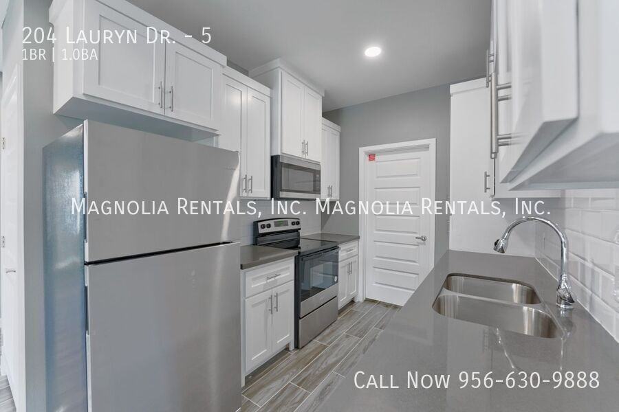 204 Lauryn Dr #5 - Photo 4 of 12