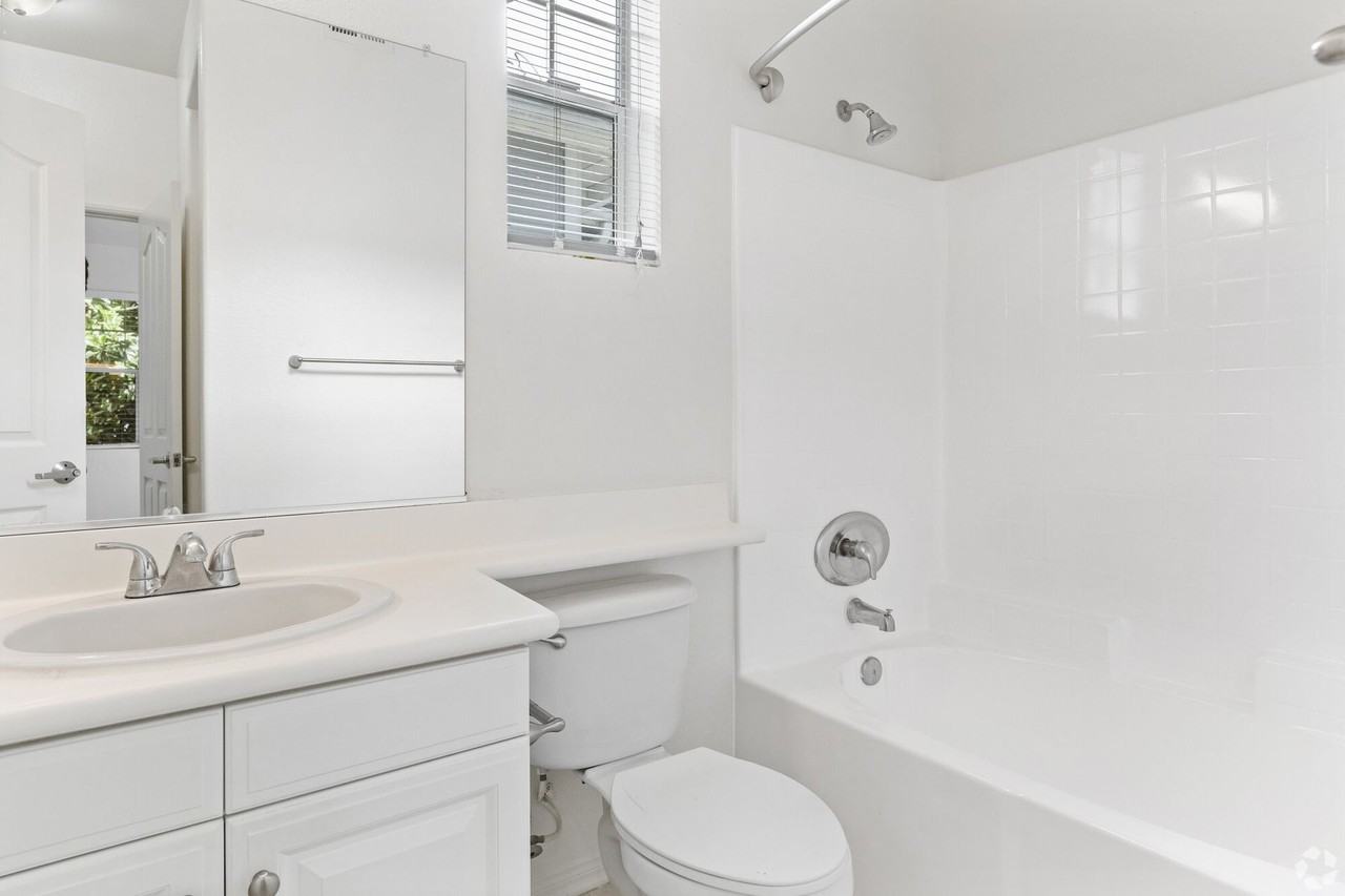 Via Ventura Apartments - Photo 6 of 50