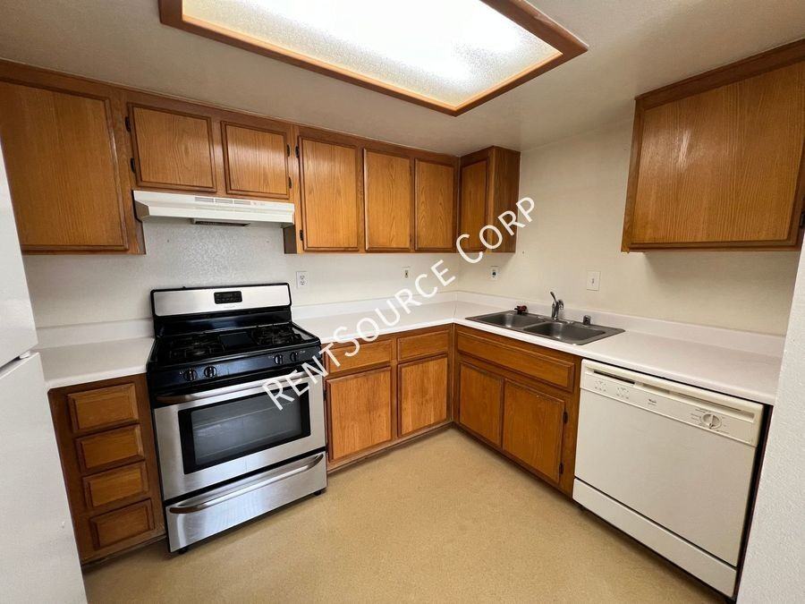 2910 B St #11 - Photo 6 of 11