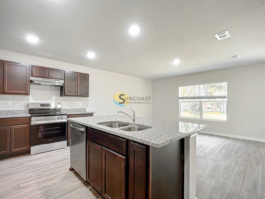 108 Lynbrook Dr #B - Photo 2 of 22