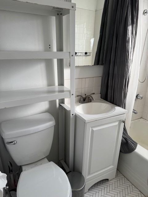 4447 Dawson Ave #1 - Photo 4 of 13