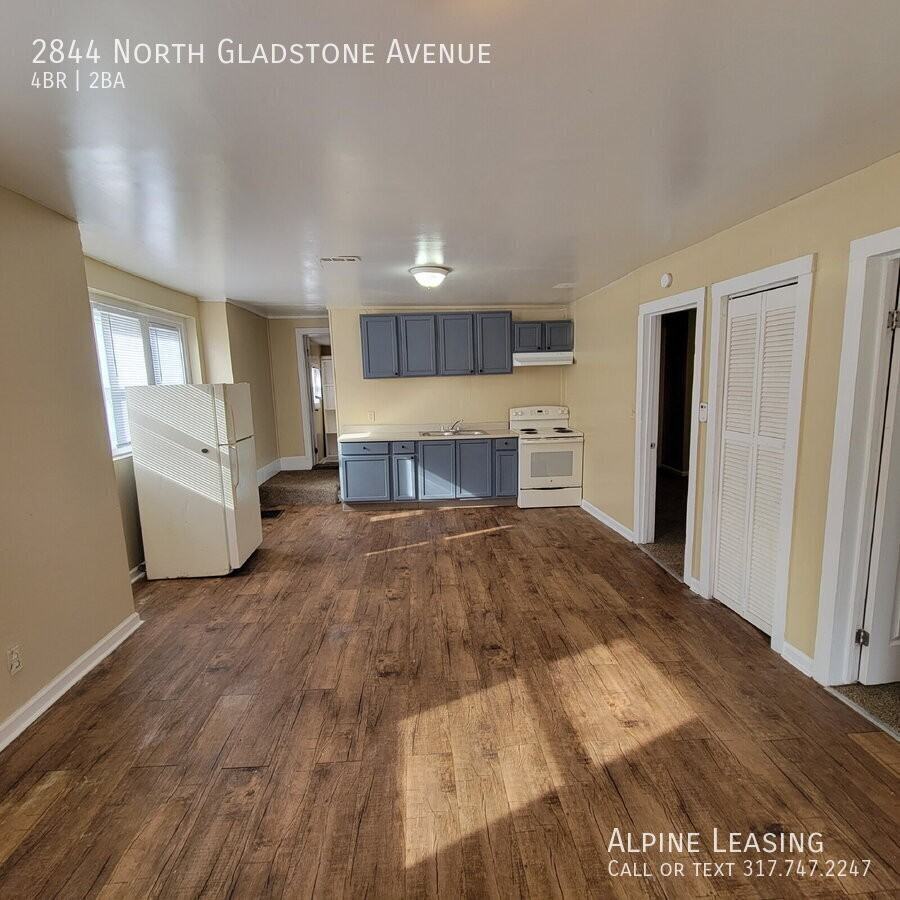 2844 North Gladstone Avenue - Photo 3 of 8