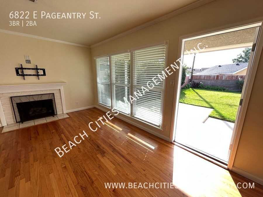 6822 E Pageantry St - Photo 7 of 33