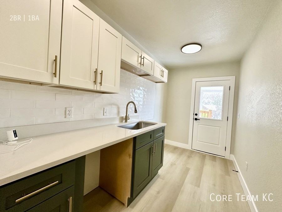 4337 Mercier St #4337-2S - Photo 3 of 8