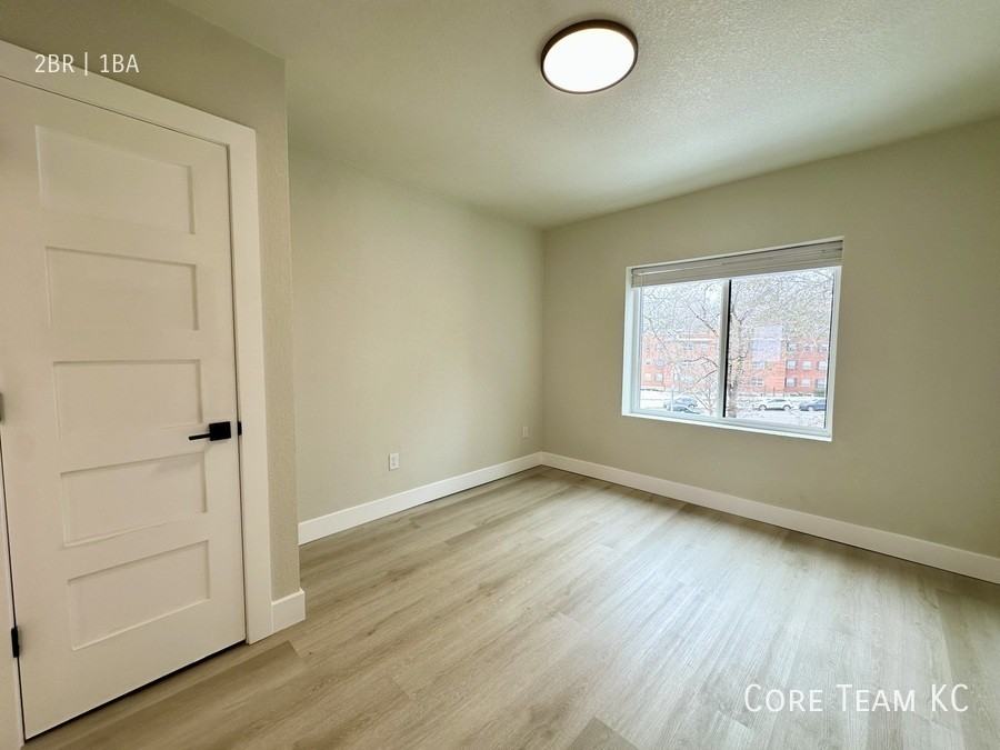 4337 Mercier St #4337-2S - Photo 5 of 8