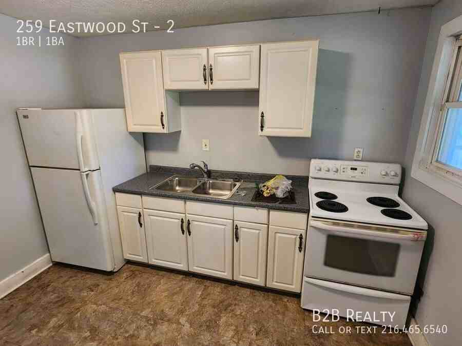 259 Eastwood St #2 - Photo 4 of 19