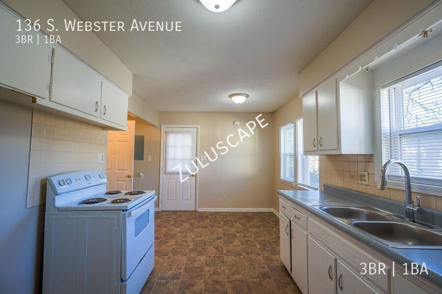 136 South Webster Avenue - Photo 4 of 18