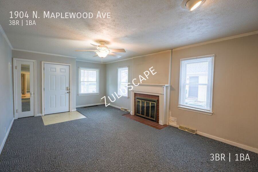 1904 N Maplewood Ave - Photo 3 of 19