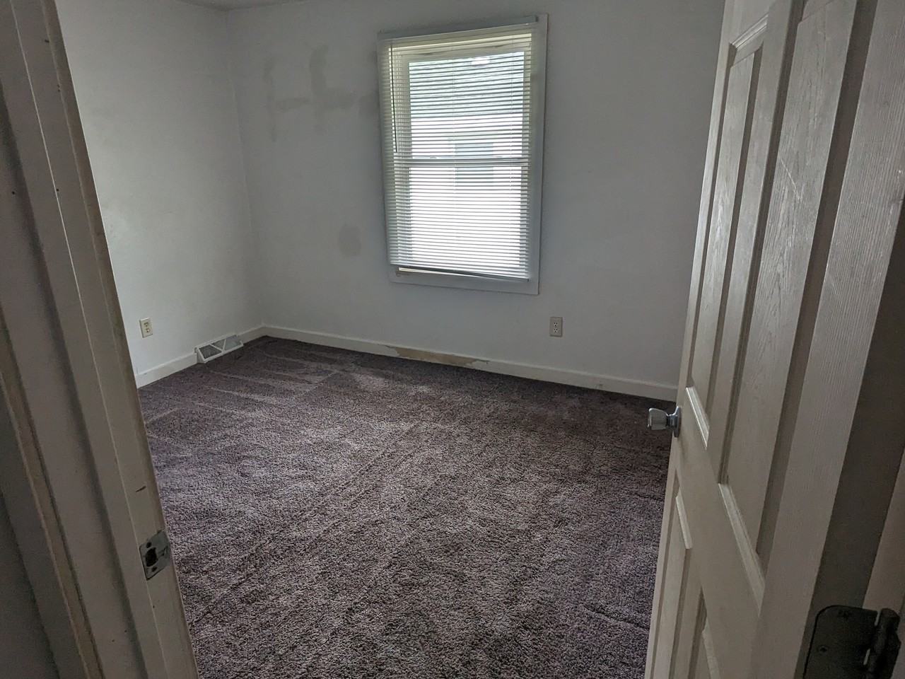 839 Division St #839 - Photo 6 of 10