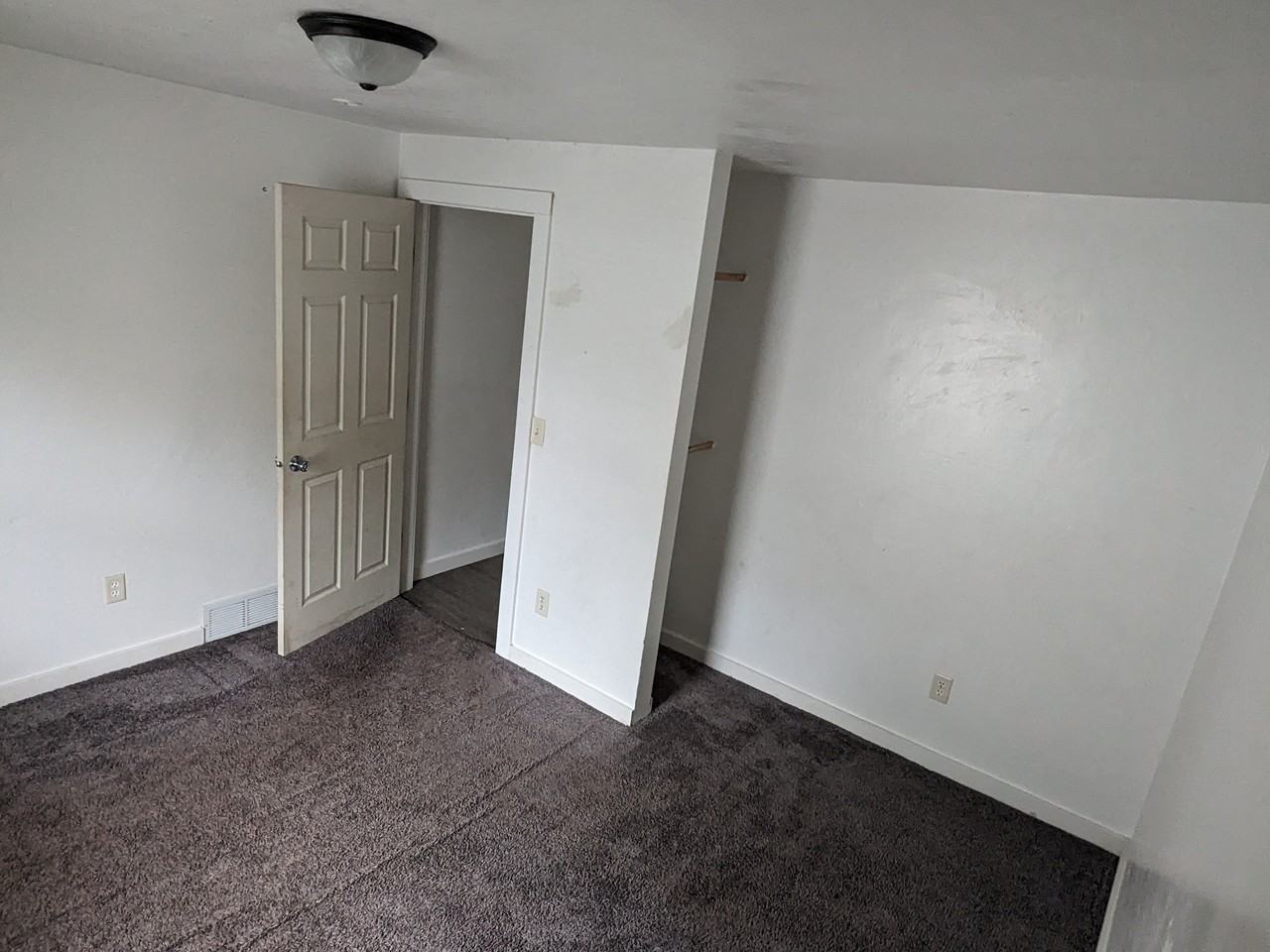 839 Division St #839 - Photo 7 of 10