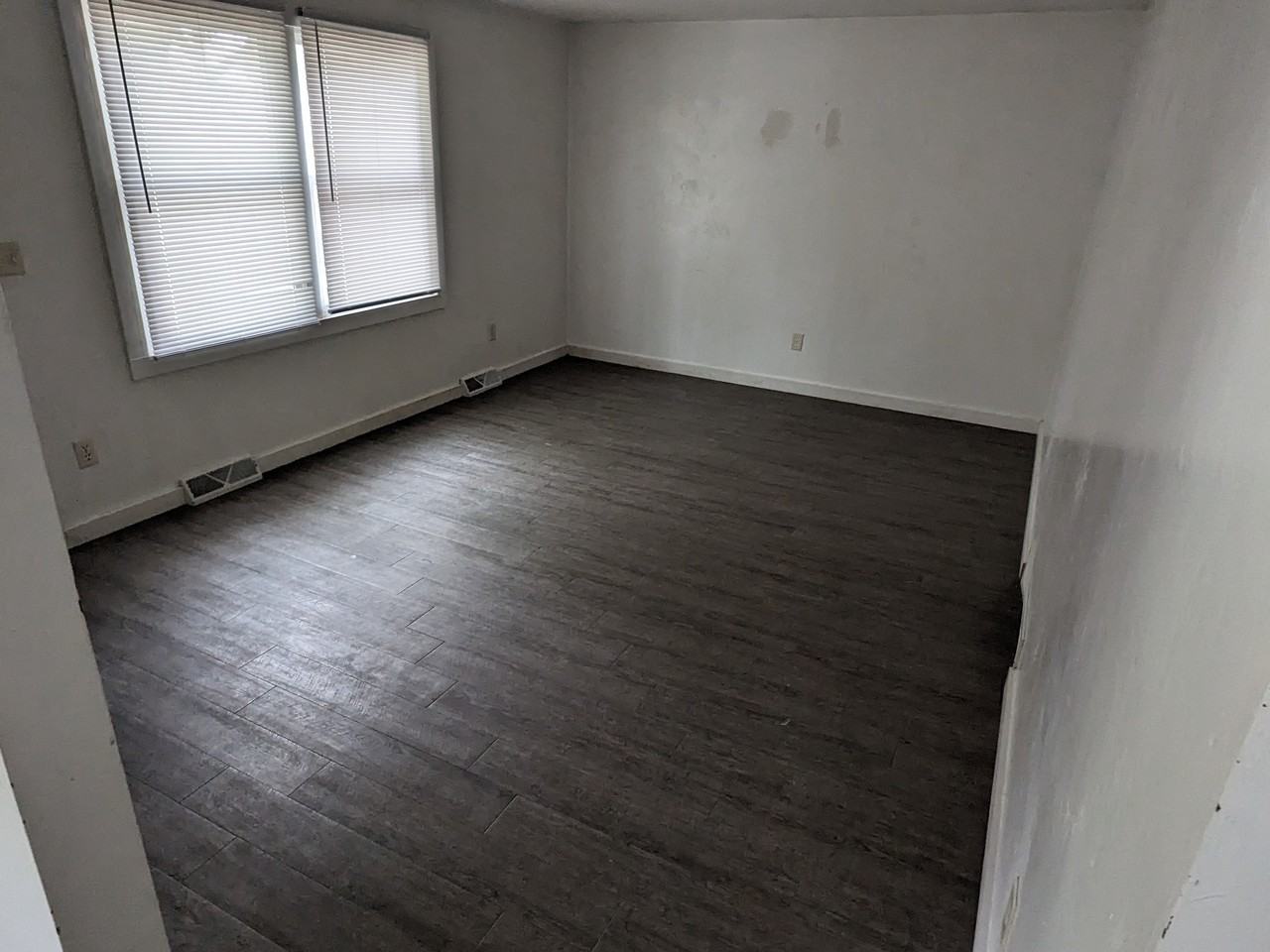 839 Division St #839 - Photo 4 of 10