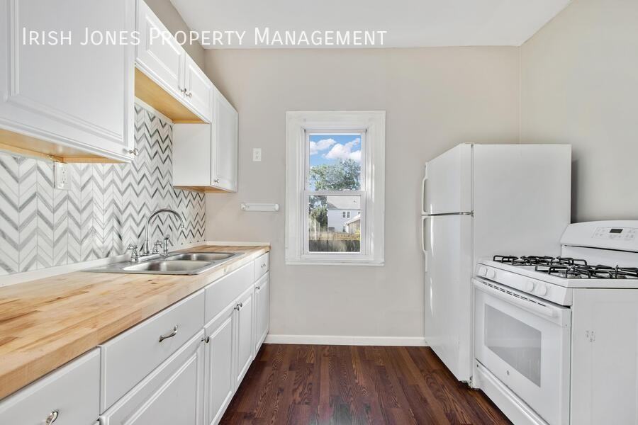 41 Parkview Avenue #1 - Photo 5 of 17