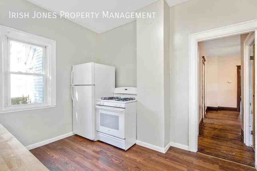 41 Parkview Avenue #1 - Photo 7 of 17