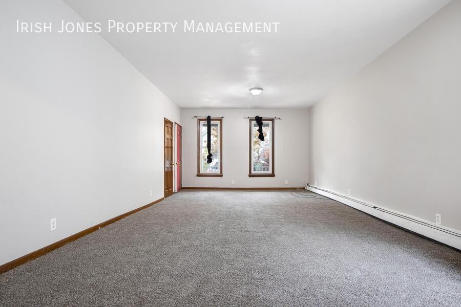 138 Weimar St - Photo 4 of 25