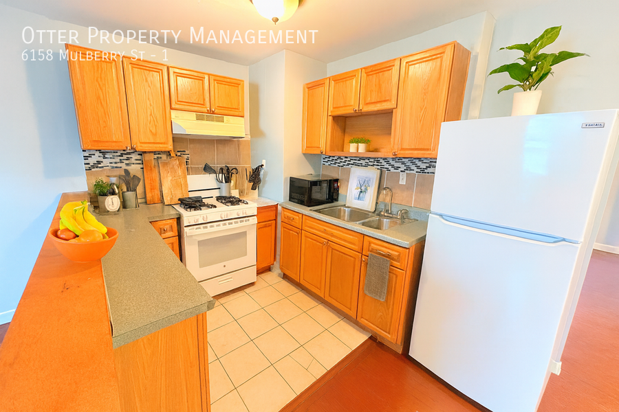 6158 Mulberry St #1 - Photo 3 of 26