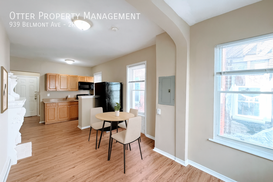 939 Belmont Ave #2R - Photo 3 of 25