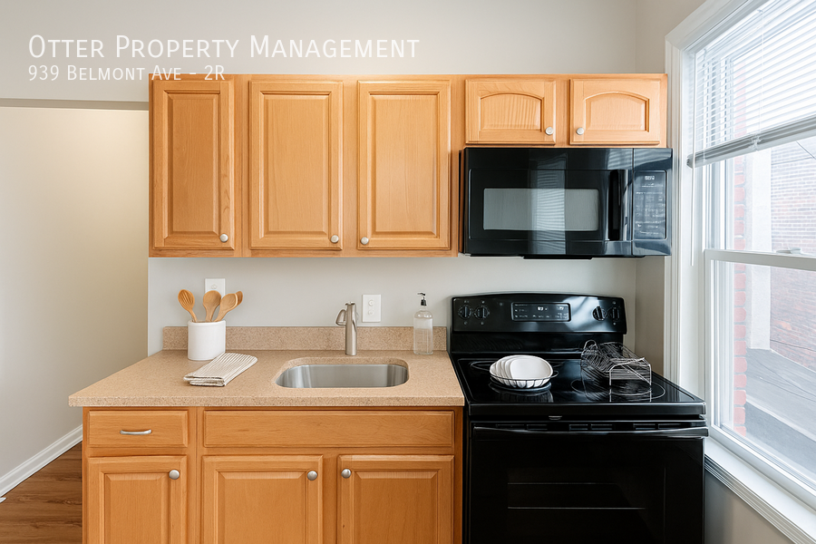 939 Belmont Ave #2R - Photo 4 of 25