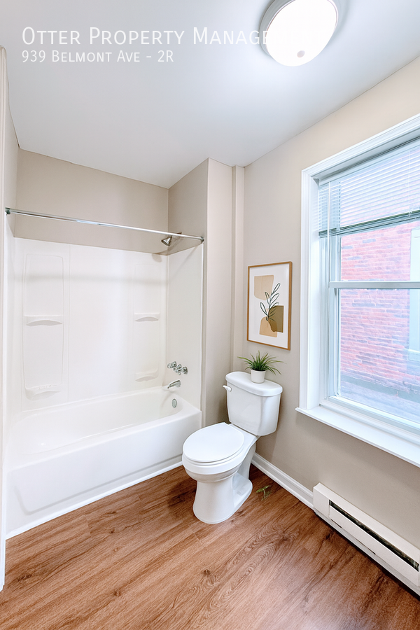 939 Belmont Ave #2R - Photo 5 of 25