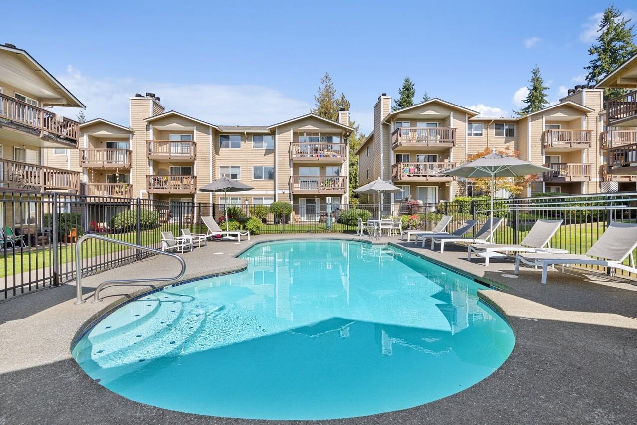 Mirabella - Photo 7 of 30