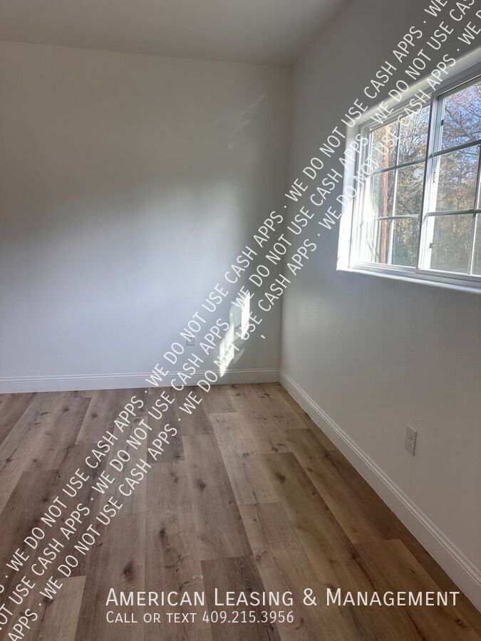 1003 Lynn St #D - Photo 3 of 8