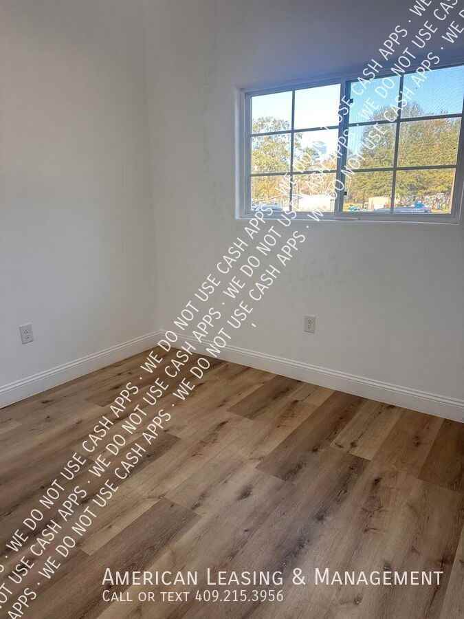 1003 Lynn St #D - Photo 6 of 8