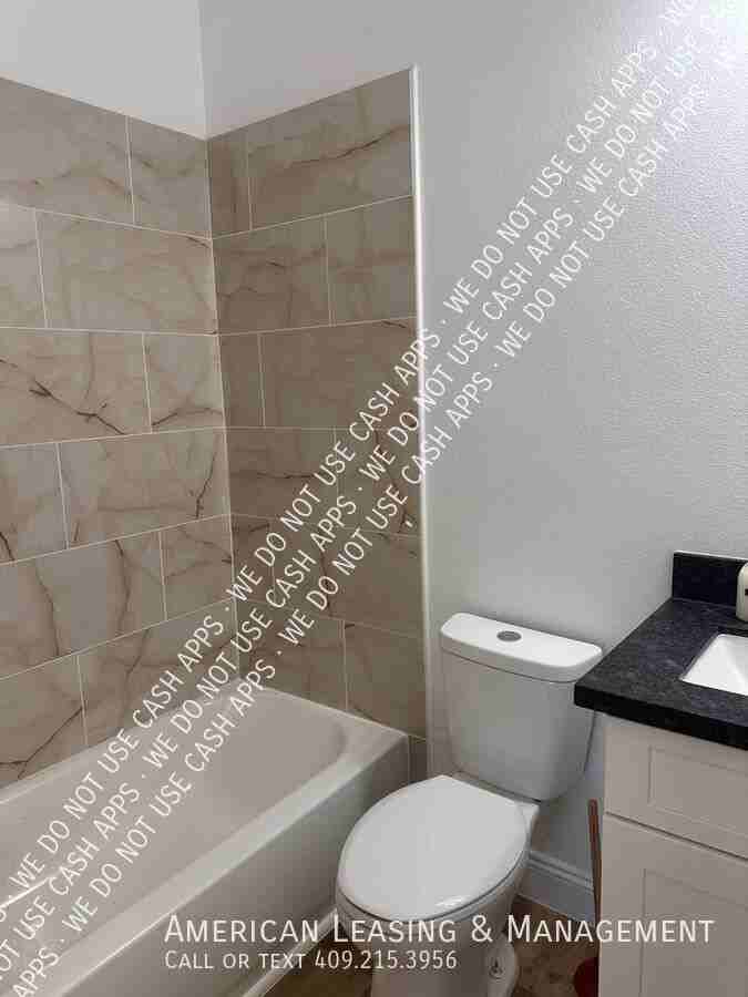 1003 Lynn St #D - Photo 7 of 8