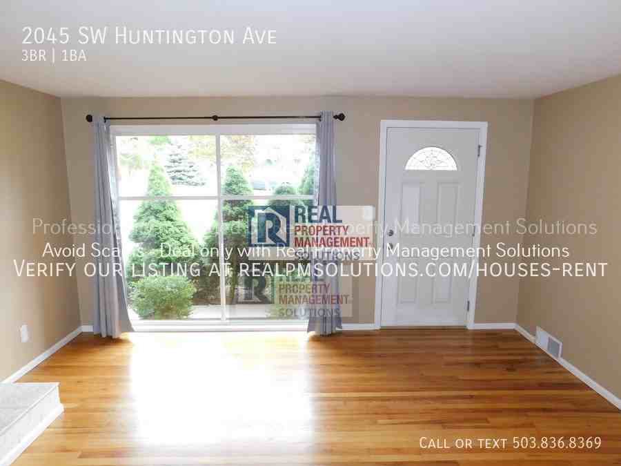 2045 Southwest Huntington Avenue - Photo 7 of 41