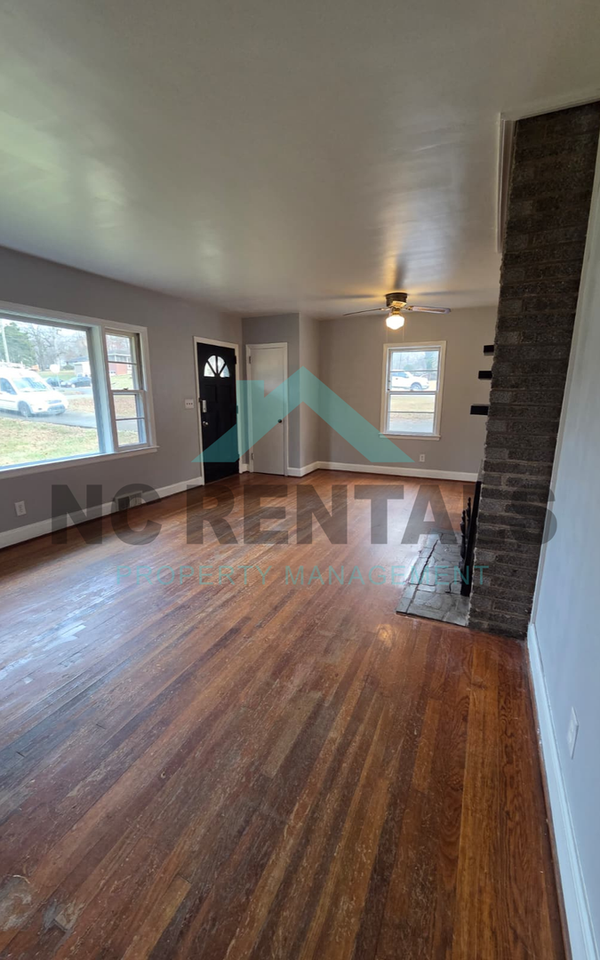 5002 North Cherry Street - Photo 2 of 33