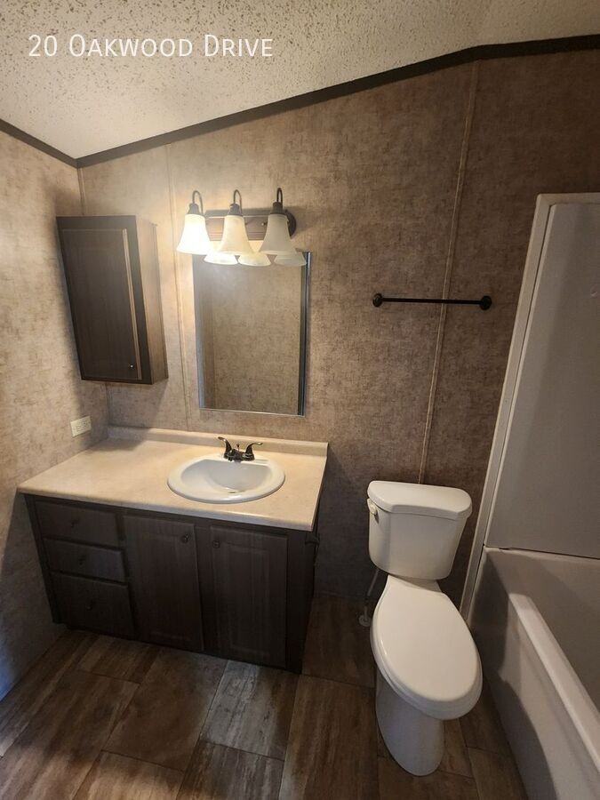 20 Oakwood Dr - Photo 4 of 5