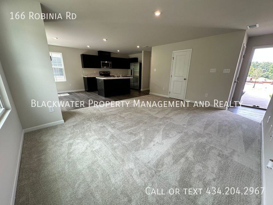 166 Robinia Rd - Photo 3 of 23