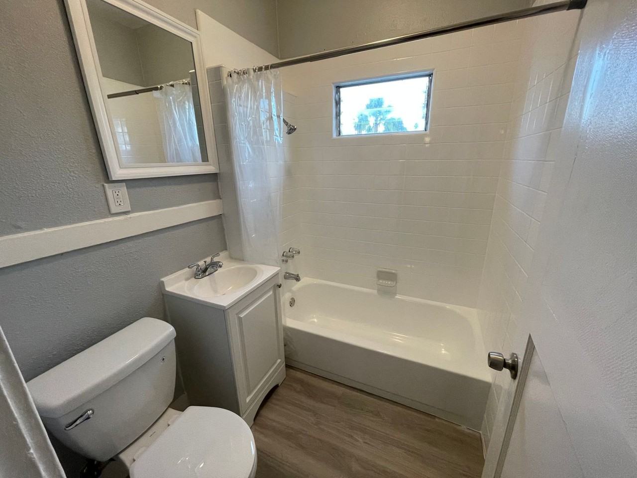 381 E Reed St - Photo 6 of 6