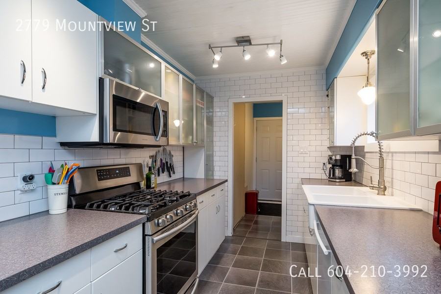 2779 Mountview Street - Photo 2 of 20