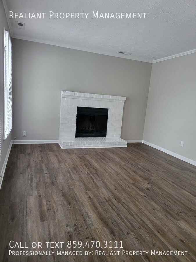 3107 Glenridge Cir - Photo 2 of 15