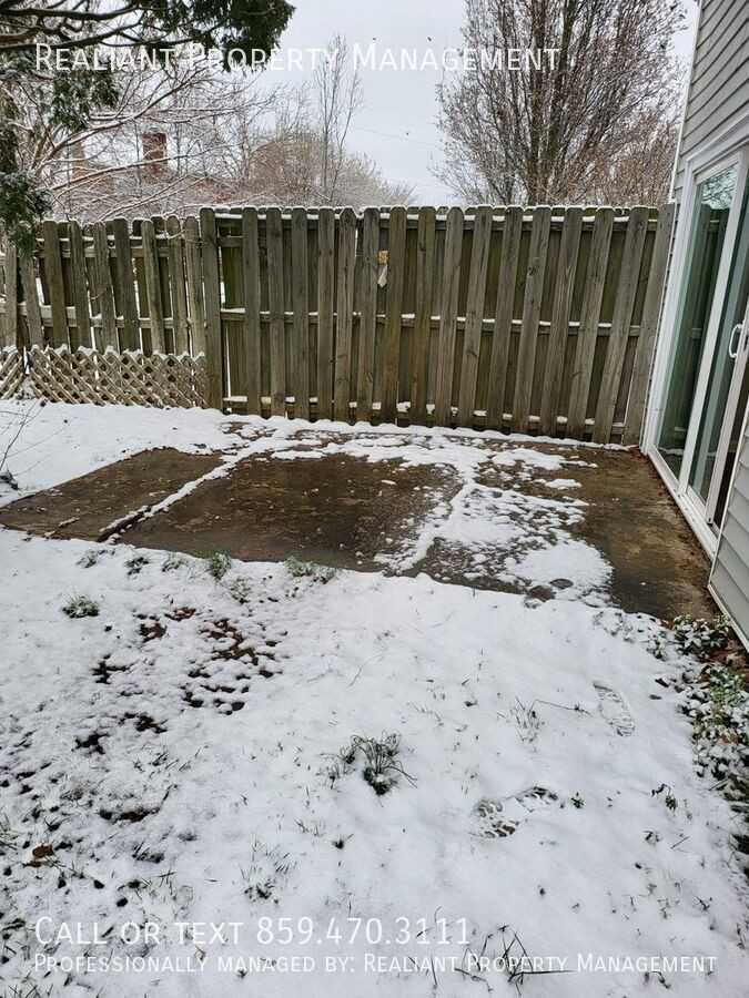 3107 Glenridge Cir - Photo 7 of 15