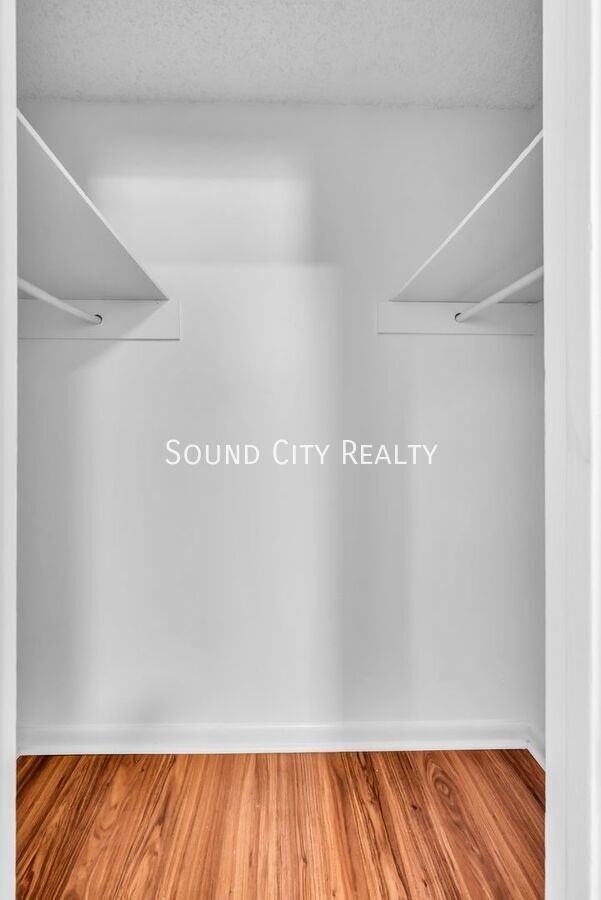 3232 Hinkle Dr - Photo 4 of 25