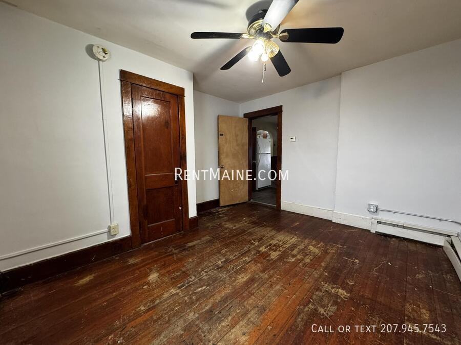 172 College Ave #4 - Photo 4 of 9