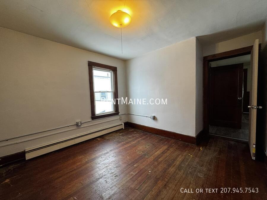 172 College Ave #4 - Photo 6 of 9
