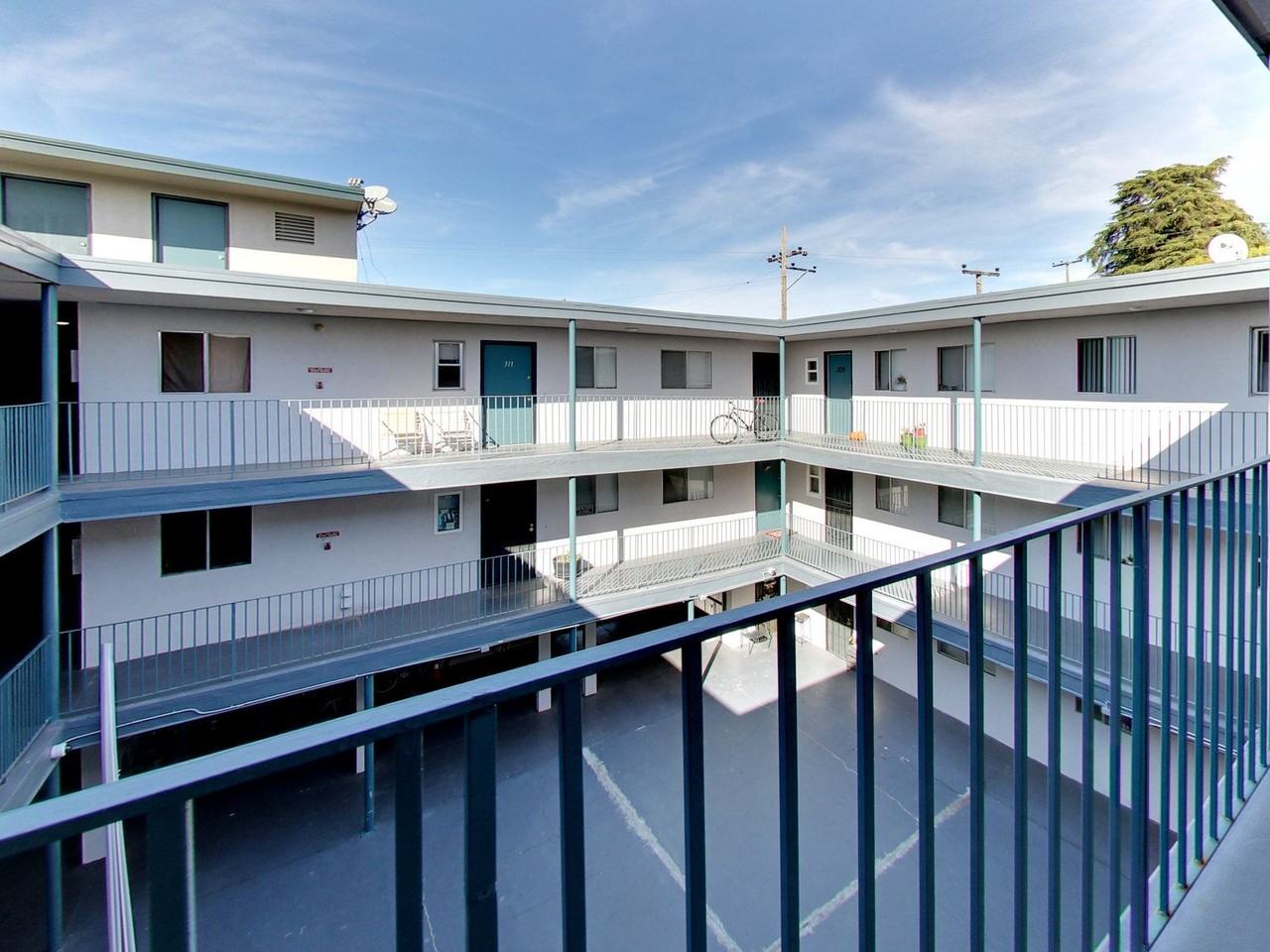 1844 7th Avenue - Photo 4 of 19