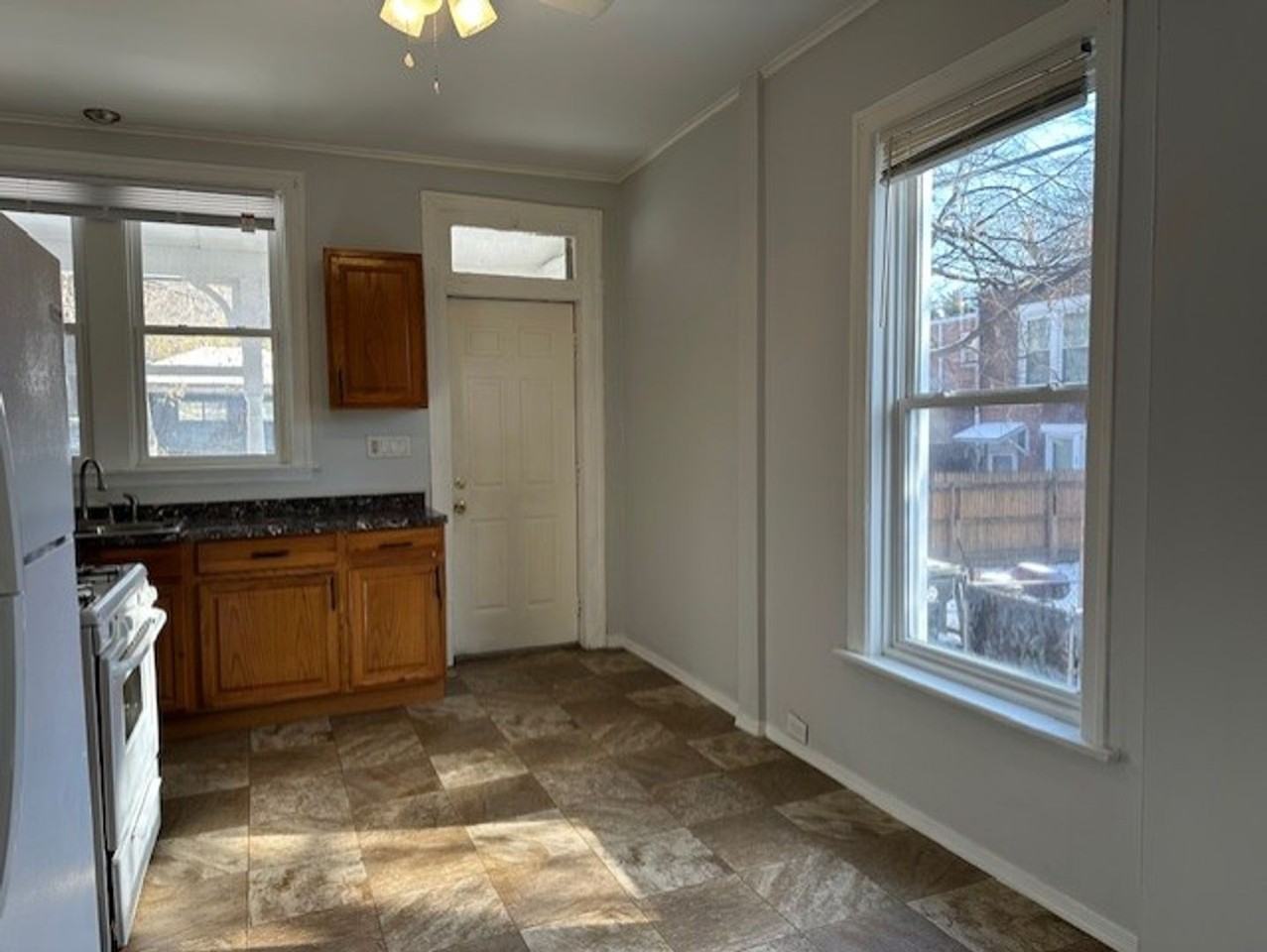 231 S 19th St - Photo 6 of 13