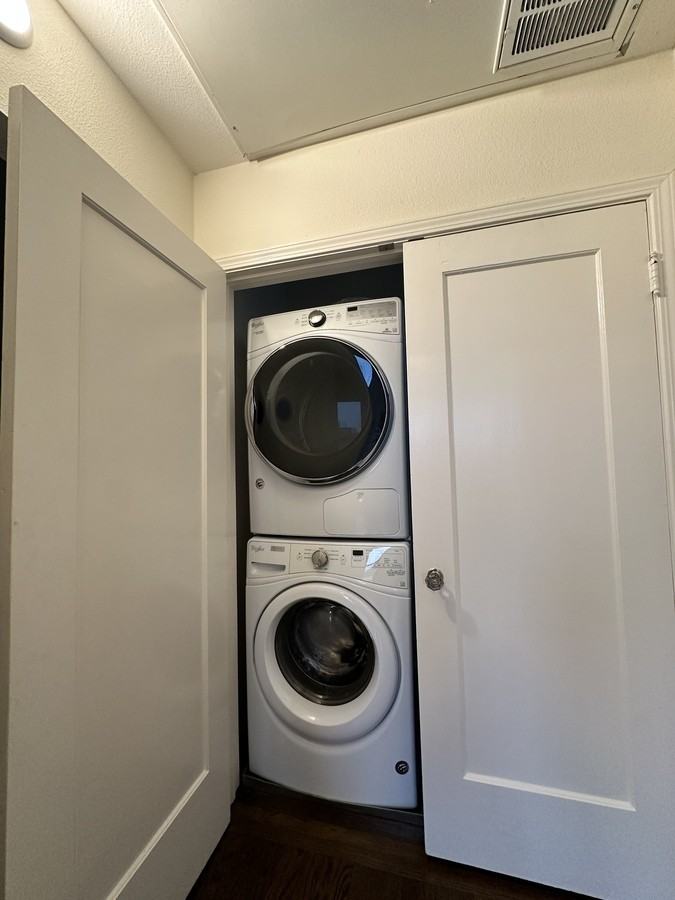 1966 Union St #B - Photo 6 of 12