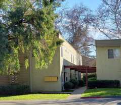 Spacious Four Bedroom Townhome - Photo 1 of 1