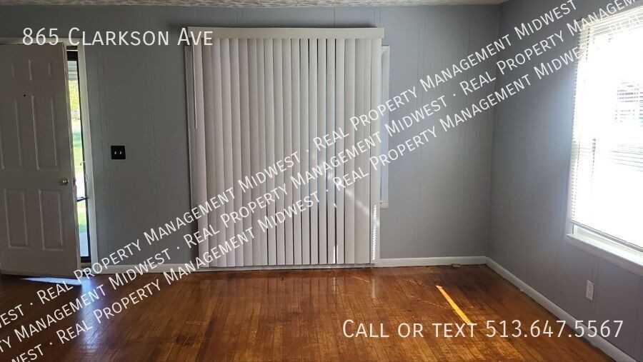 865 Clarkson Ave - Photo 4 of 17