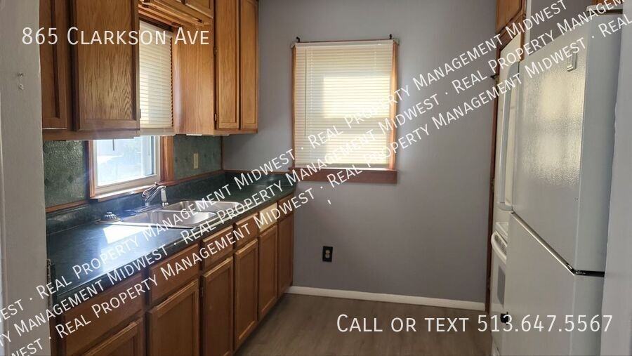 865 Clarkson Ave - Photo 7 of 17