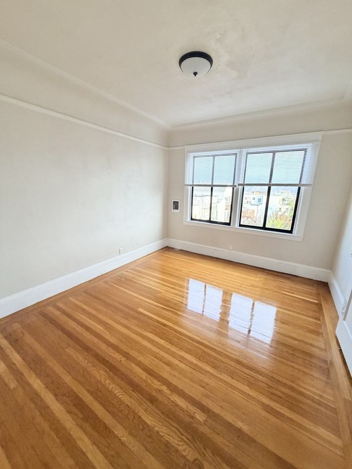 2530 Balboa Street #4 - Photo 4 of 7