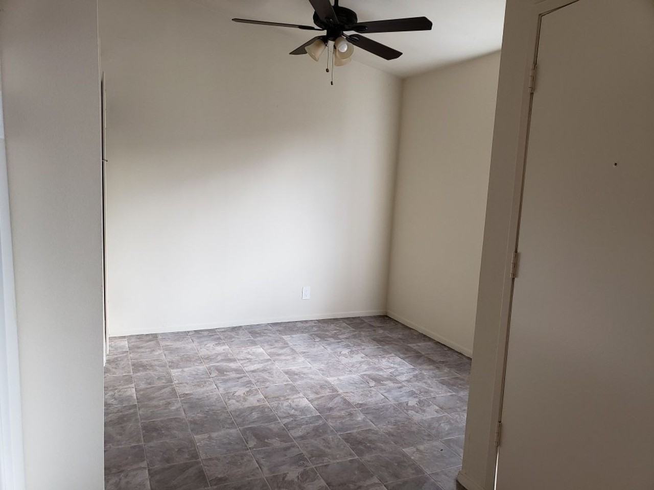 13616-22 Kornblum Ave. - Photo 3 of 13