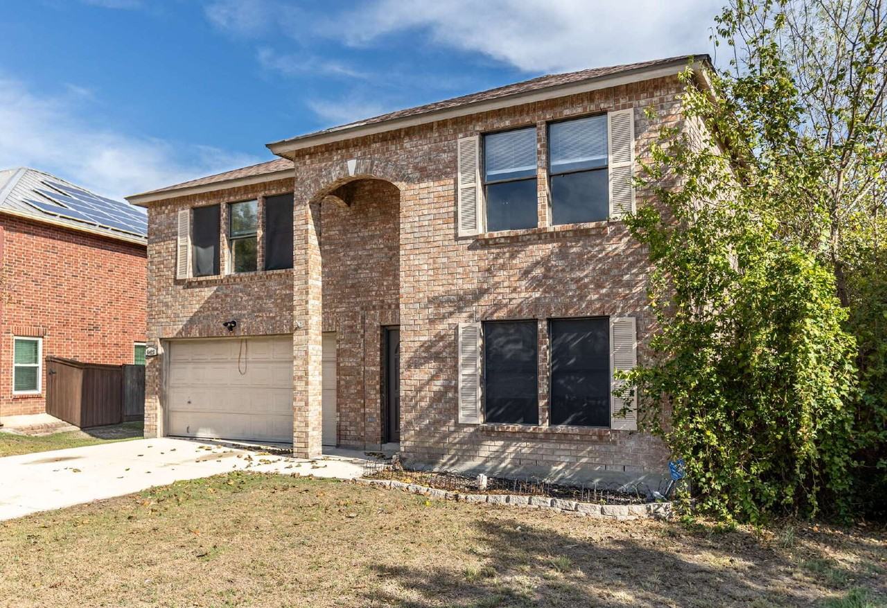 8423 Parry Path - Photo 2 of 36