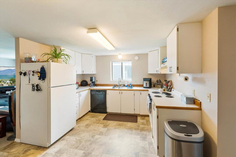 604 Michigan Ave #1 - Photo 4 of 6