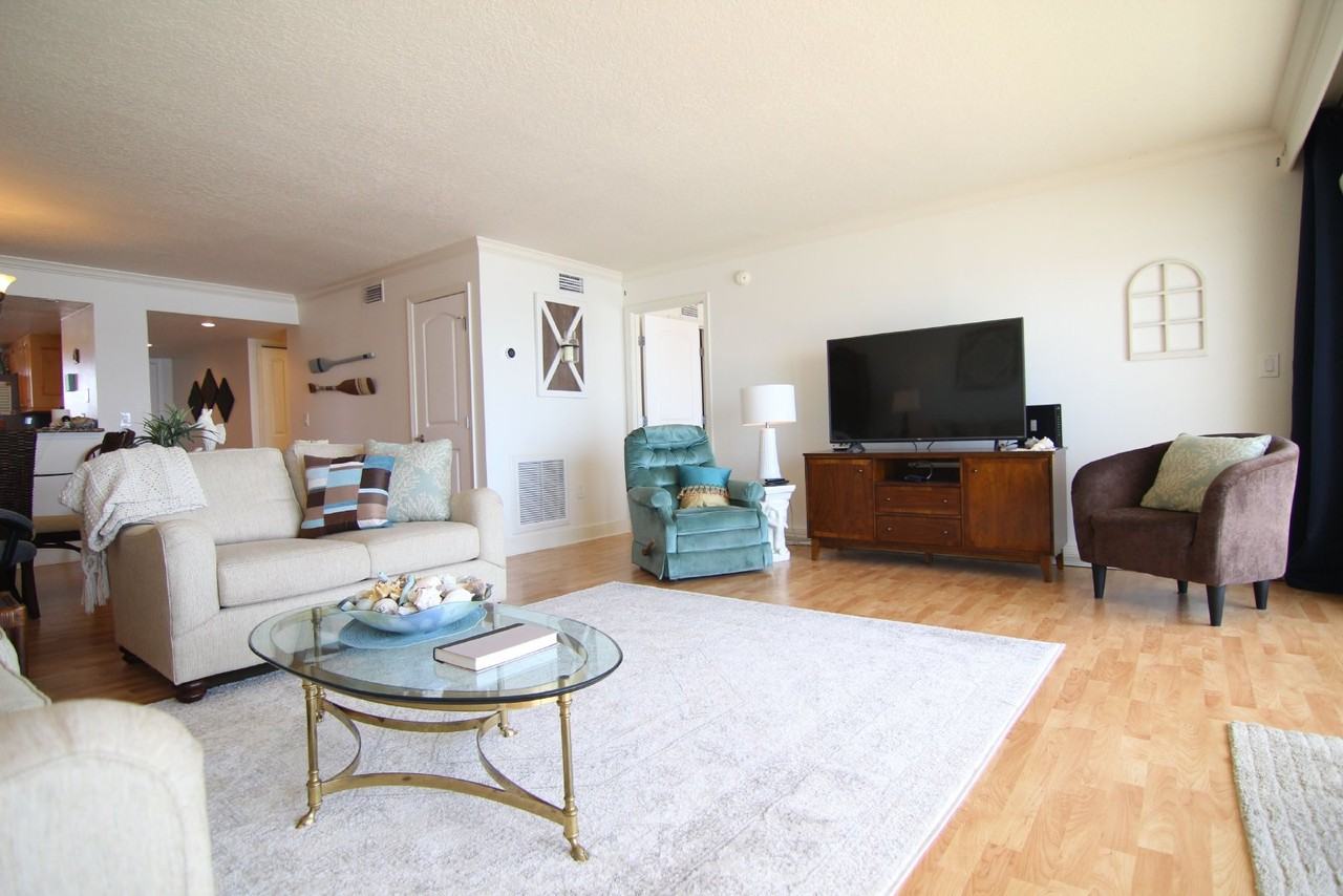 1095 N Highway A1a Apt 605 - Photo 4 of 45