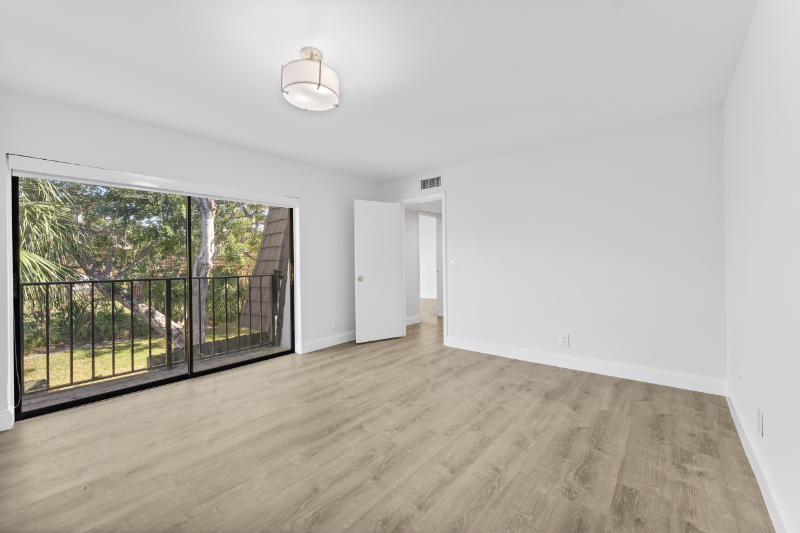 2695 Albatross Rd N - Photo 4 of 15